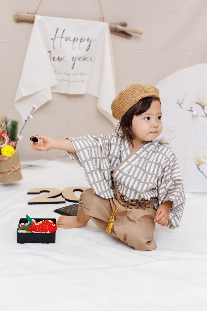 シンプルなセットで年賀状にもピッタリ